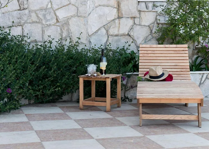 Bell Memories- With Terrace And Street View A1 Cavtat