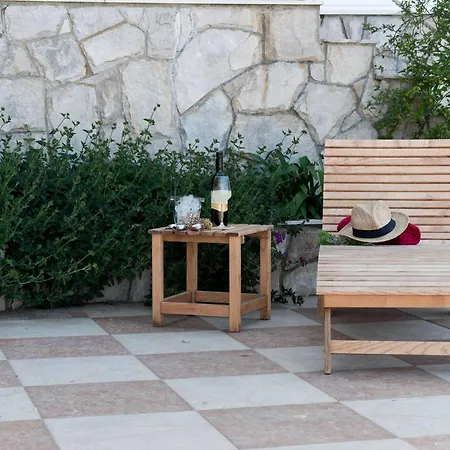 Bell Memories- With Terrace And Street View A1 Cavtat