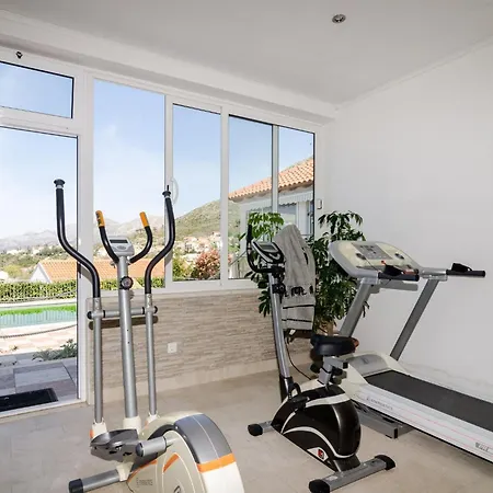 Bell Memories- With Terrace And Street View A1 Apartman Cavtat